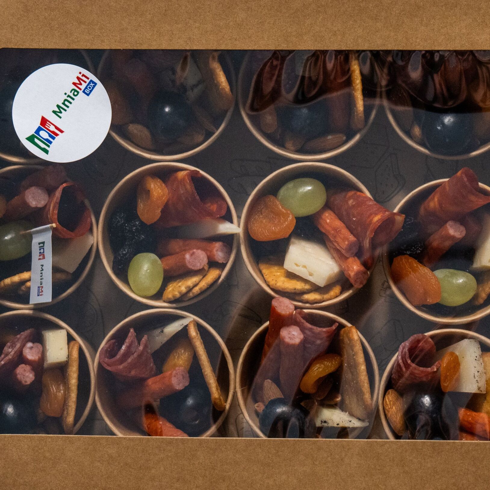 Box antipasti mały 14 szt.
