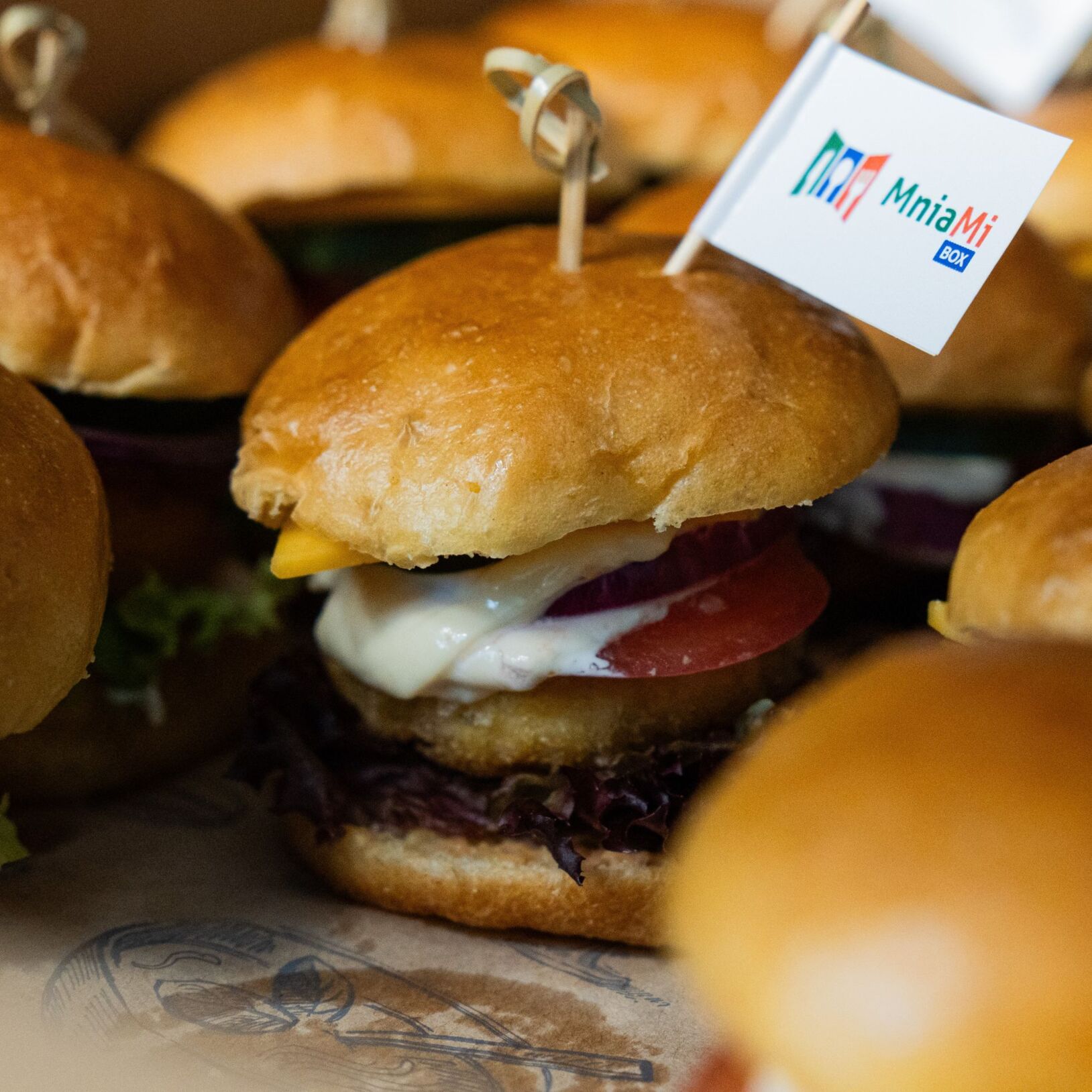 Box mini burger mięsny 15 szt.